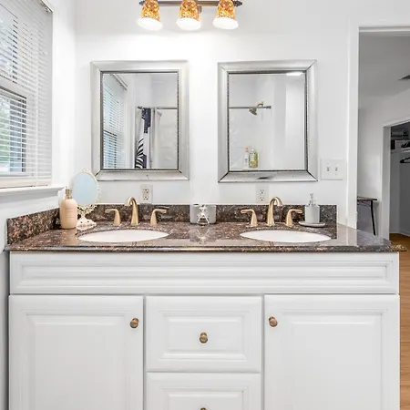 Southern Charm Getaway- 3Br In Park Circle Charleston Exterior photo