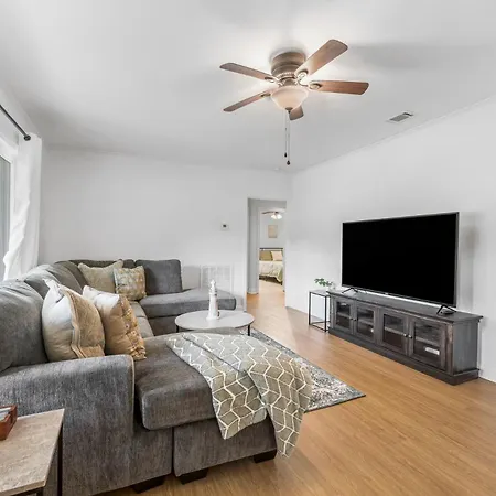 Southern Charm Getaway- 3Br In Park Circle Charleston Exterior photo