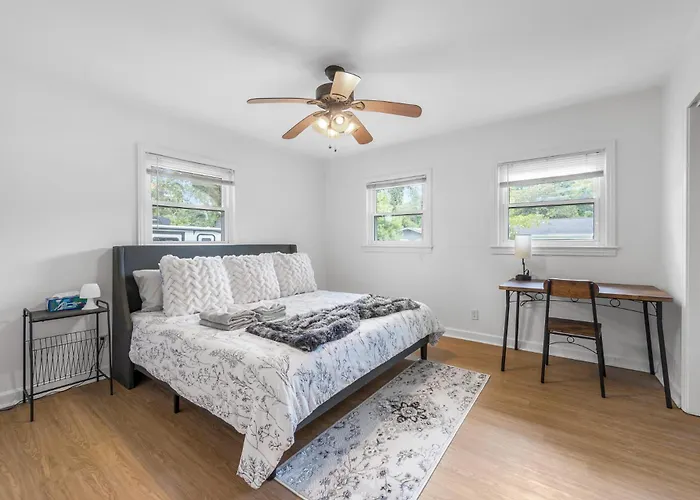 Southern Charm Getaway- 3Br In Park Circle