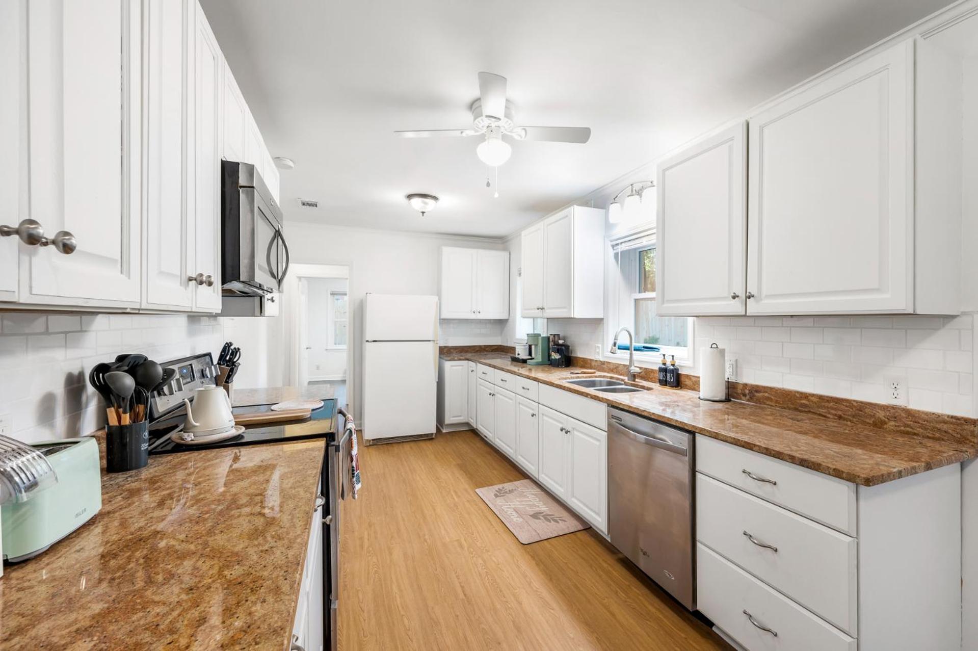 Apartment Southern Charm Getaway- 3br In Park Circle *